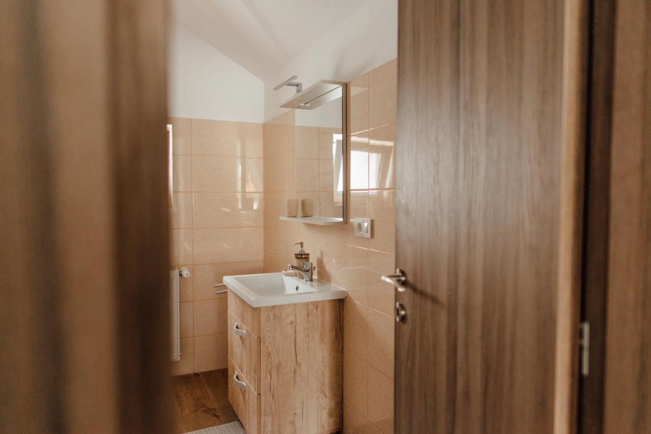 Autentic Adorabil Apartment Albestii Paminteni Ngoại thất bức ảnh