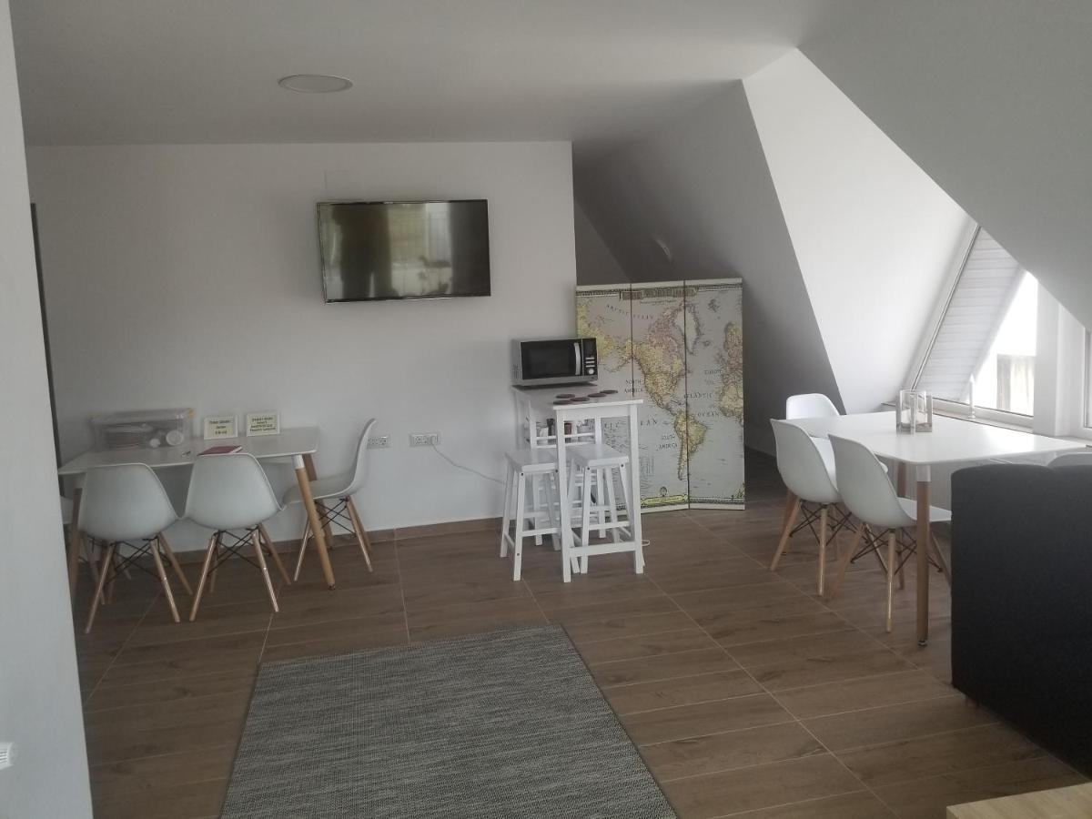 Autentic Adorabil Apartment Albestii Paminteni Ngoại thất bức ảnh