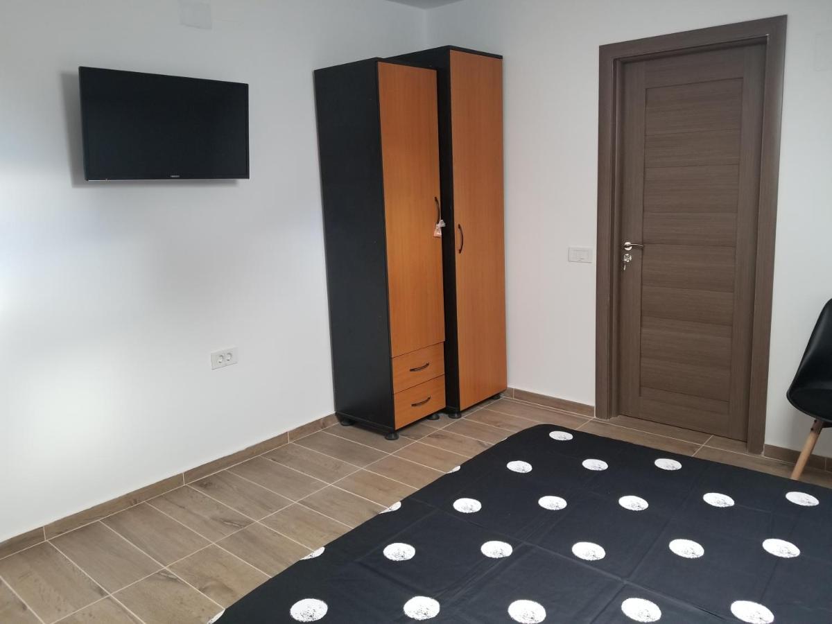 Autentic Adorabil Apartment Albestii Paminteni Ngoại thất bức ảnh